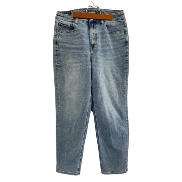 American Eagle Outfitters Mom Straight Jean Light Wash Size 10 - Picture 1 of 12